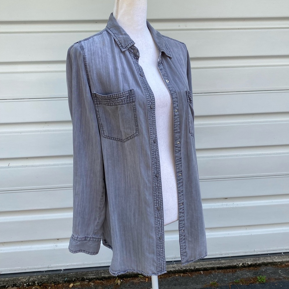Intro Gray Distressed Button Down